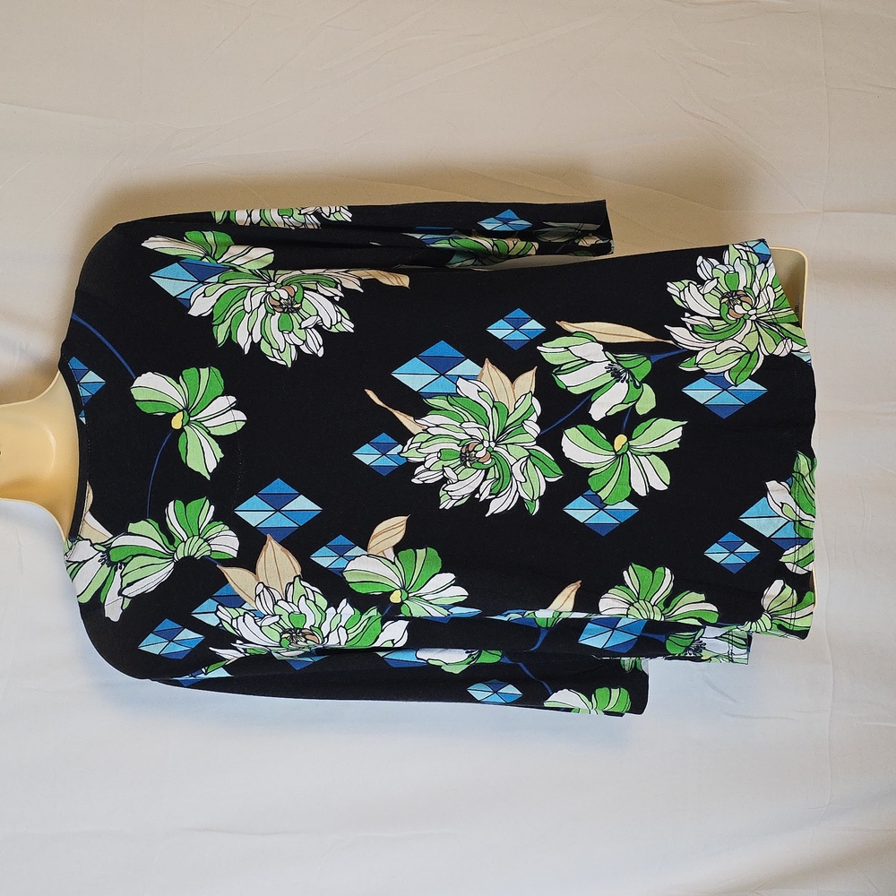 JM Collection Black and Blue Floral Blouse - Picture 3 of 5
